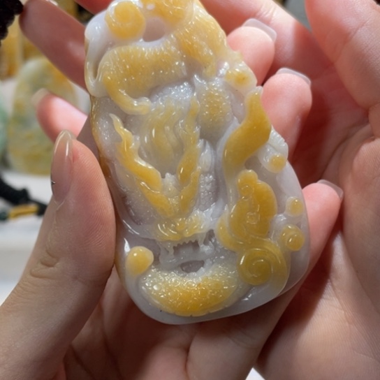 无***己翡翠未镶嵌颈饰翡翠