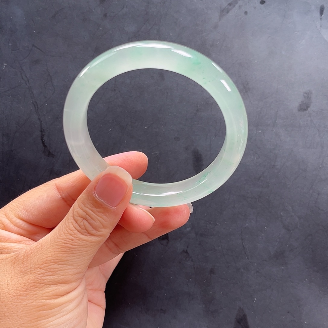 石英质玉未镶嵌手镯