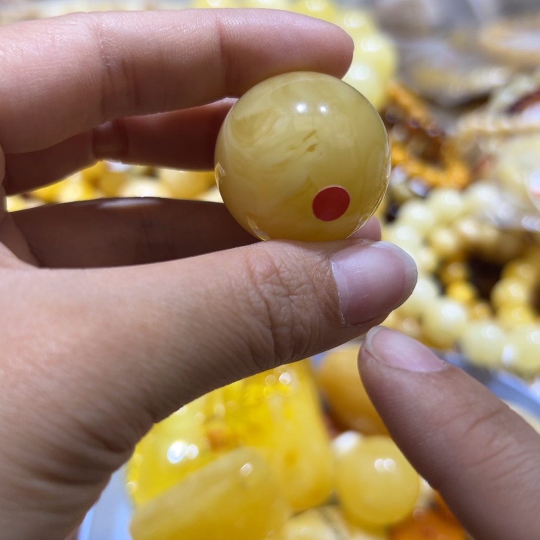 琥珀珠宝奇石未镶嵌