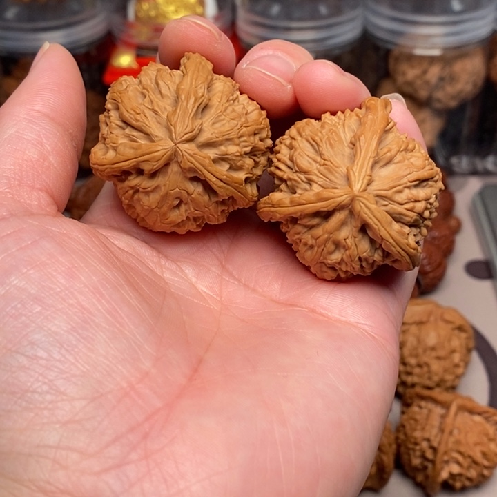 文玩核桃吊坠杀****_白奔