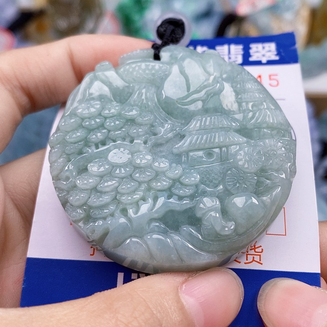 吊坠(不含链)未镶嵌翡翠