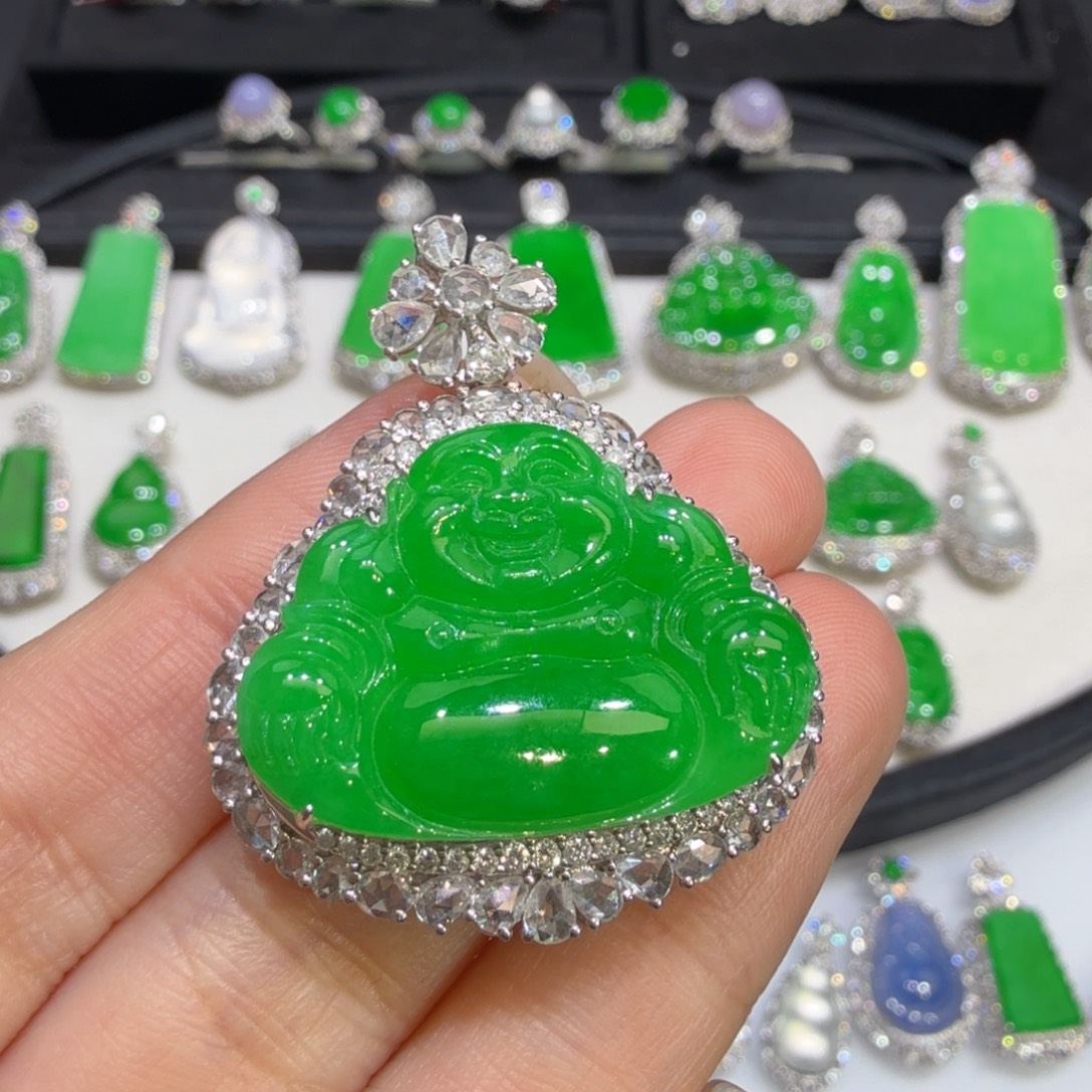 翡翠18K金镶嵌颈饰收到货48小时鉴赏期