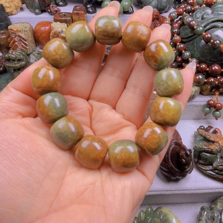 岫岩河磨玉（透闪石质玉）手串未镶嵌苦**啡