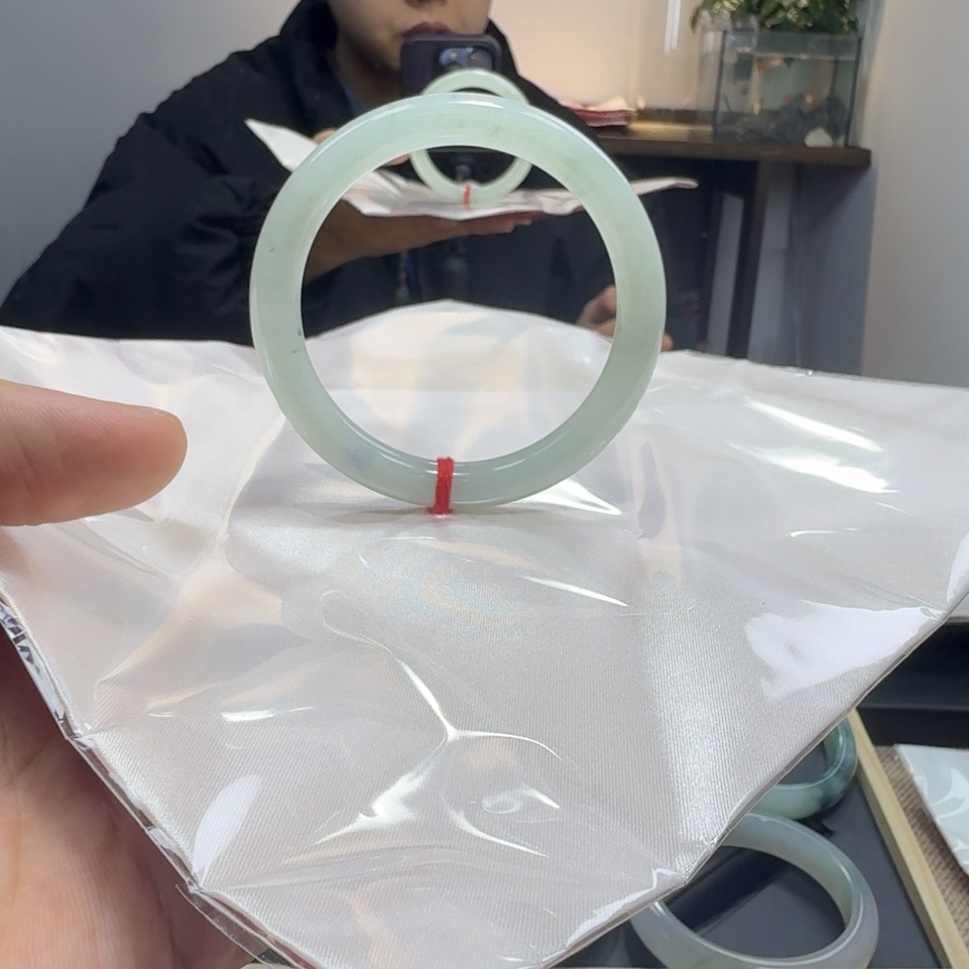 翡翠未镶嵌手镯03