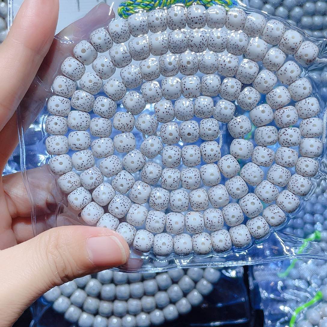 王***狗吊坠星月菩提星月