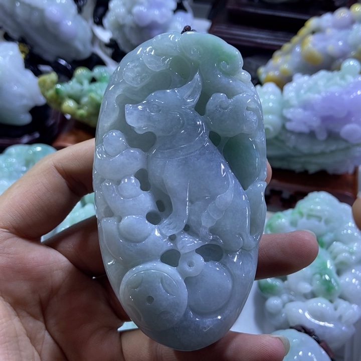 翡翠未镶嵌把件旺财