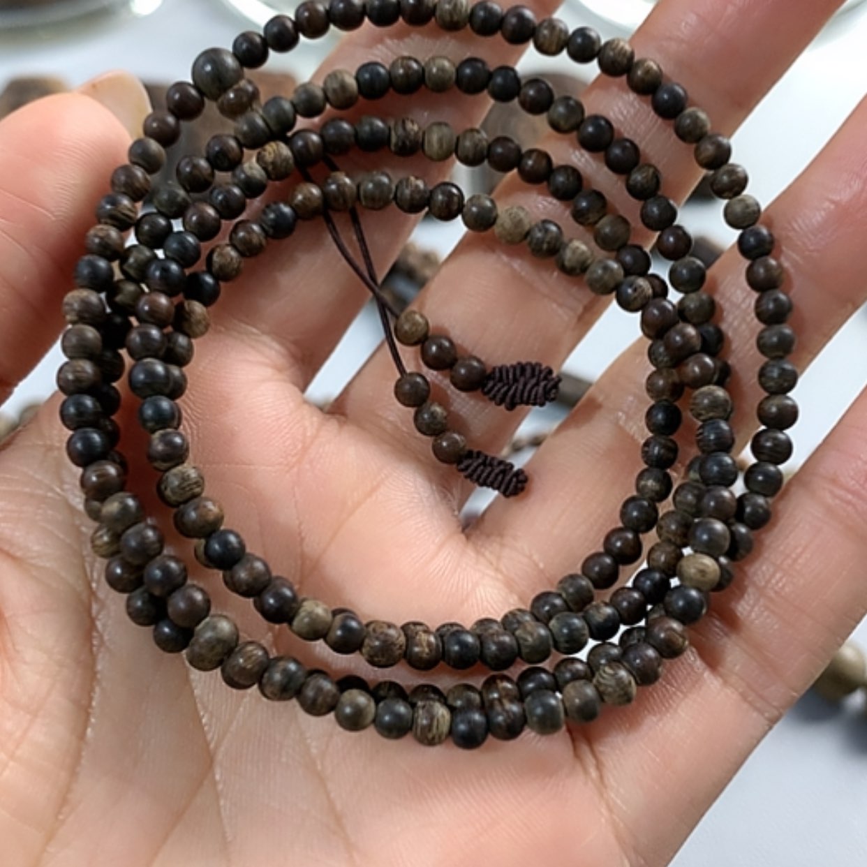 【闪购商品】沉香手串玉*文莱黑棋0.39，6.89克沉水216颗