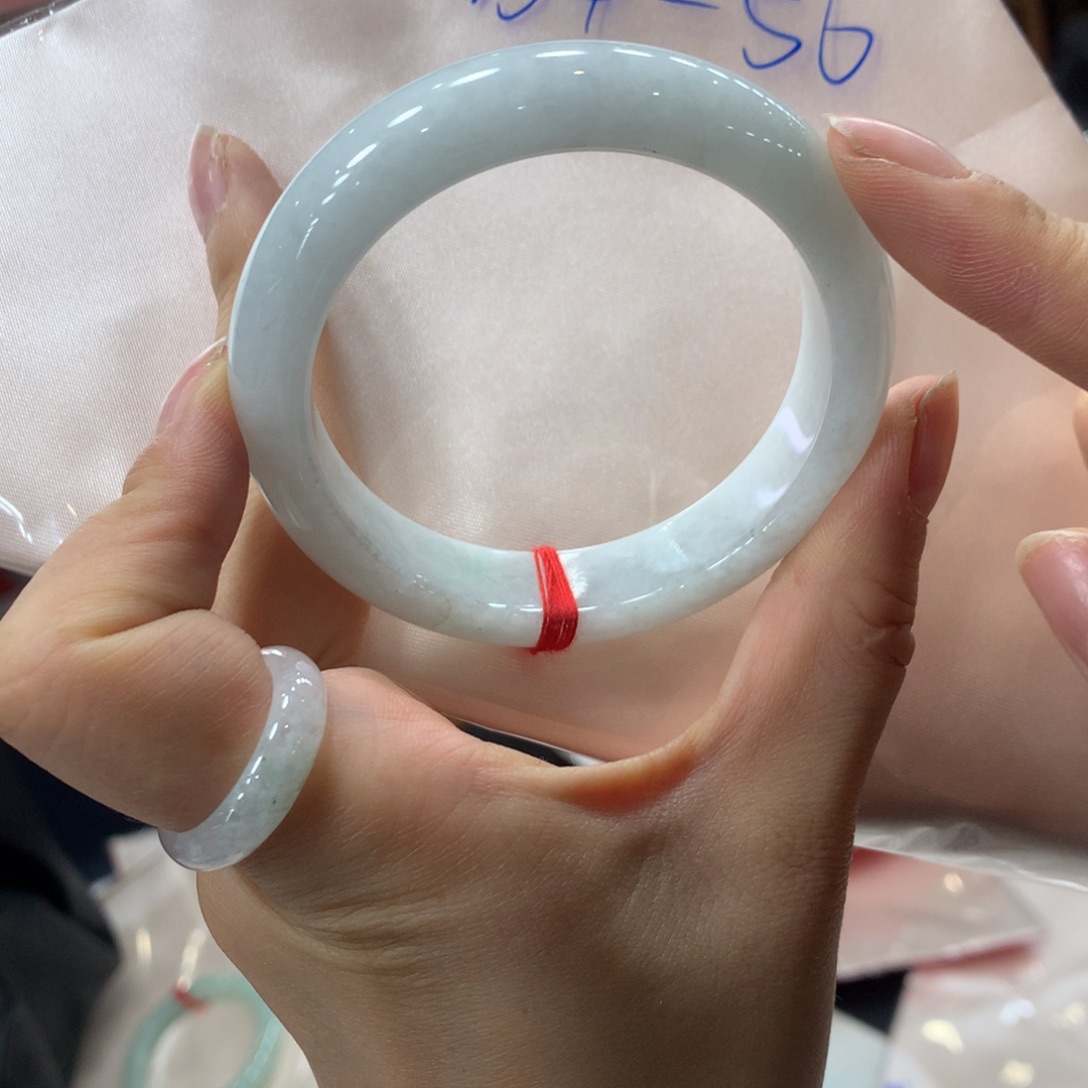 翡翠未镶嵌手镯买断