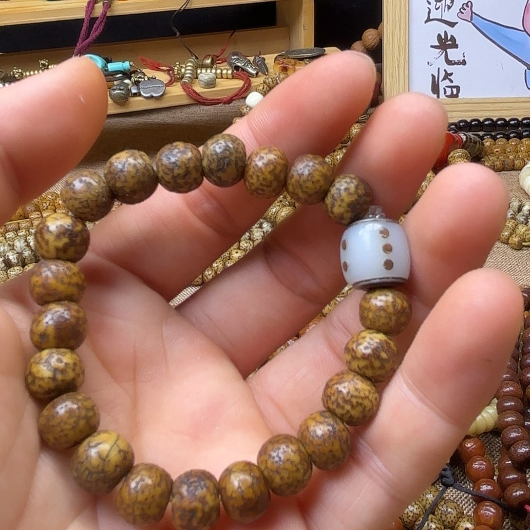 星月菩提吊坠哈哈这都可以说