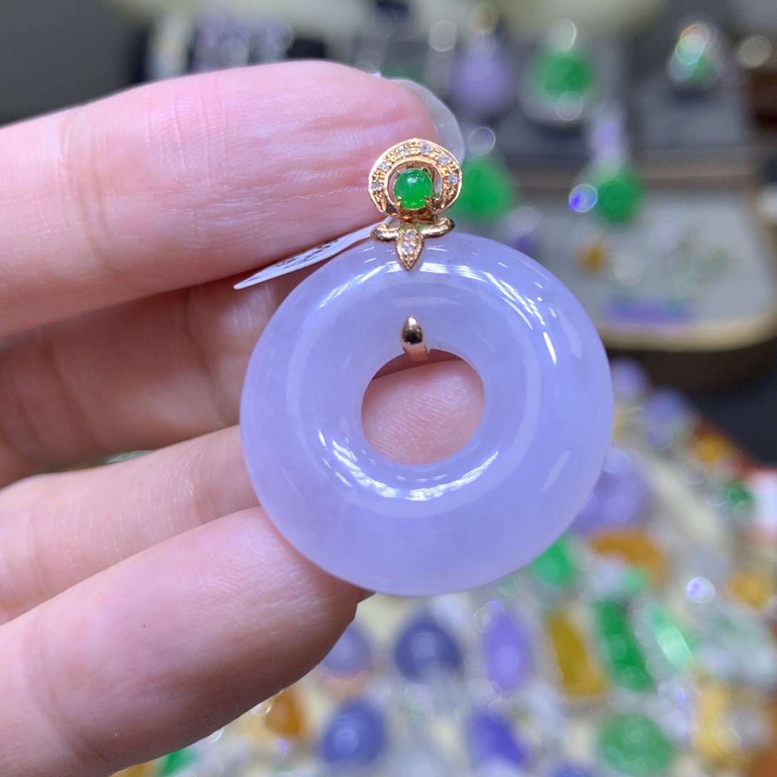 翡翠颈饰18K金镶嵌翡翠吊坠项链