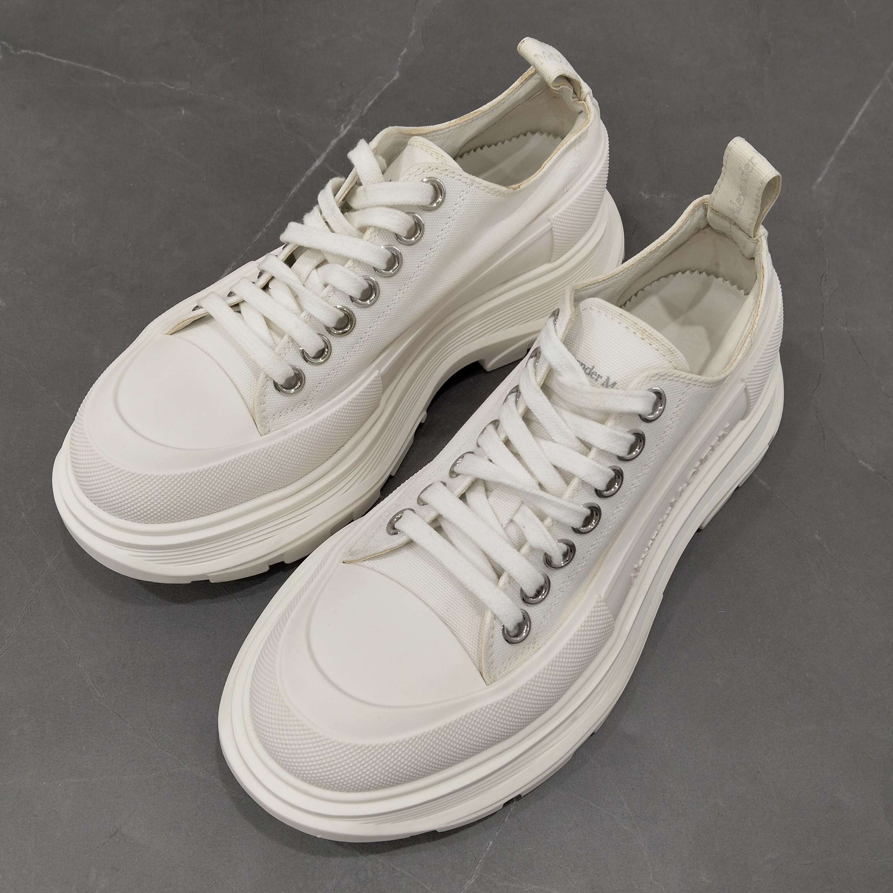 95新 Alexander McQueen/亚历山大·麦昆 小白鞋  37.5码/6413