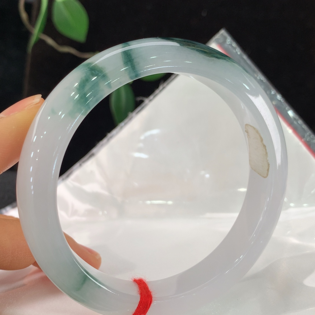 翡翠手镯未镶嵌111-0819