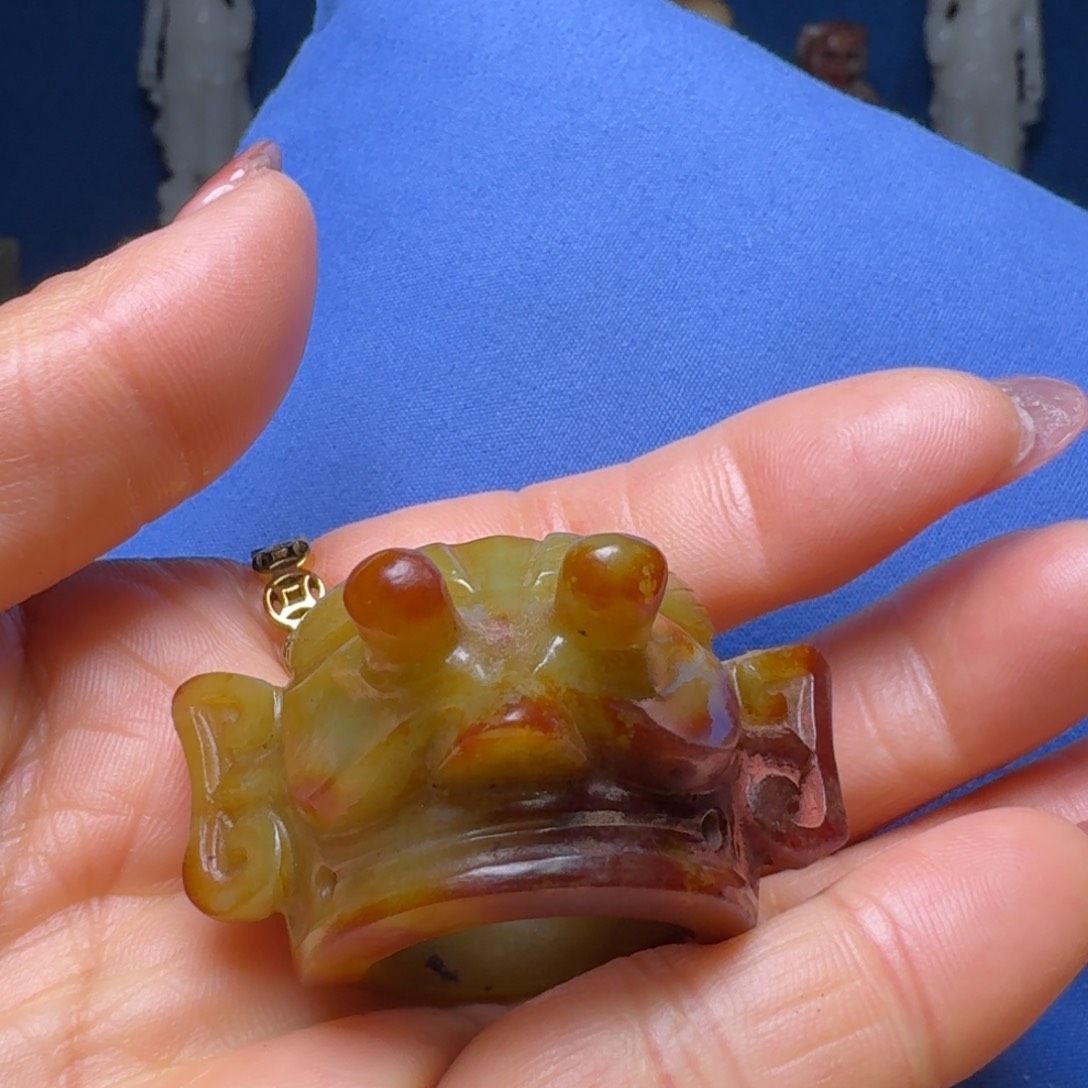 和田玉（糖玉）颈饰未镶嵌