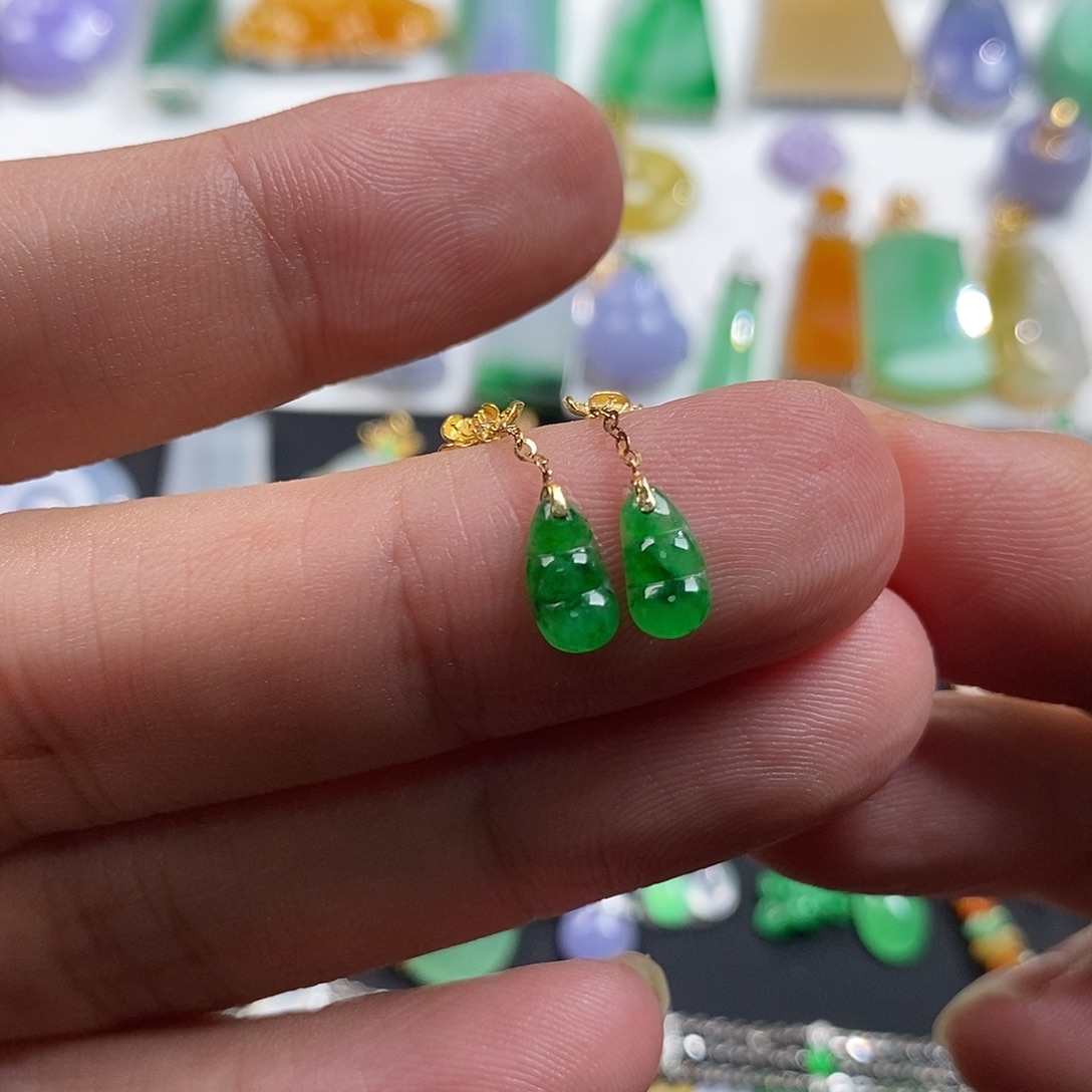 翡翠18K金镶嵌耳饰翡翠