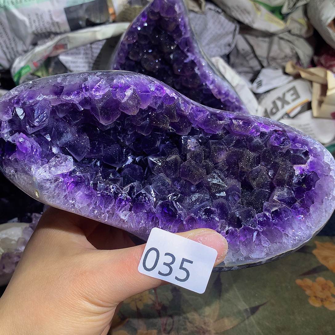 紫晶大型摆件（非配饰）未镶嵌猪***?