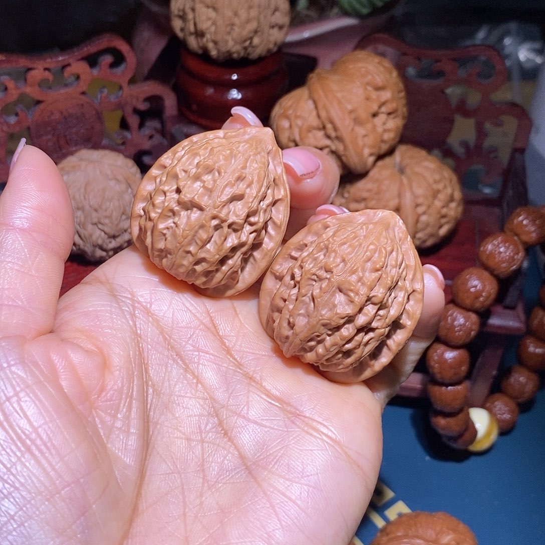 文玩核桃把件35金牛