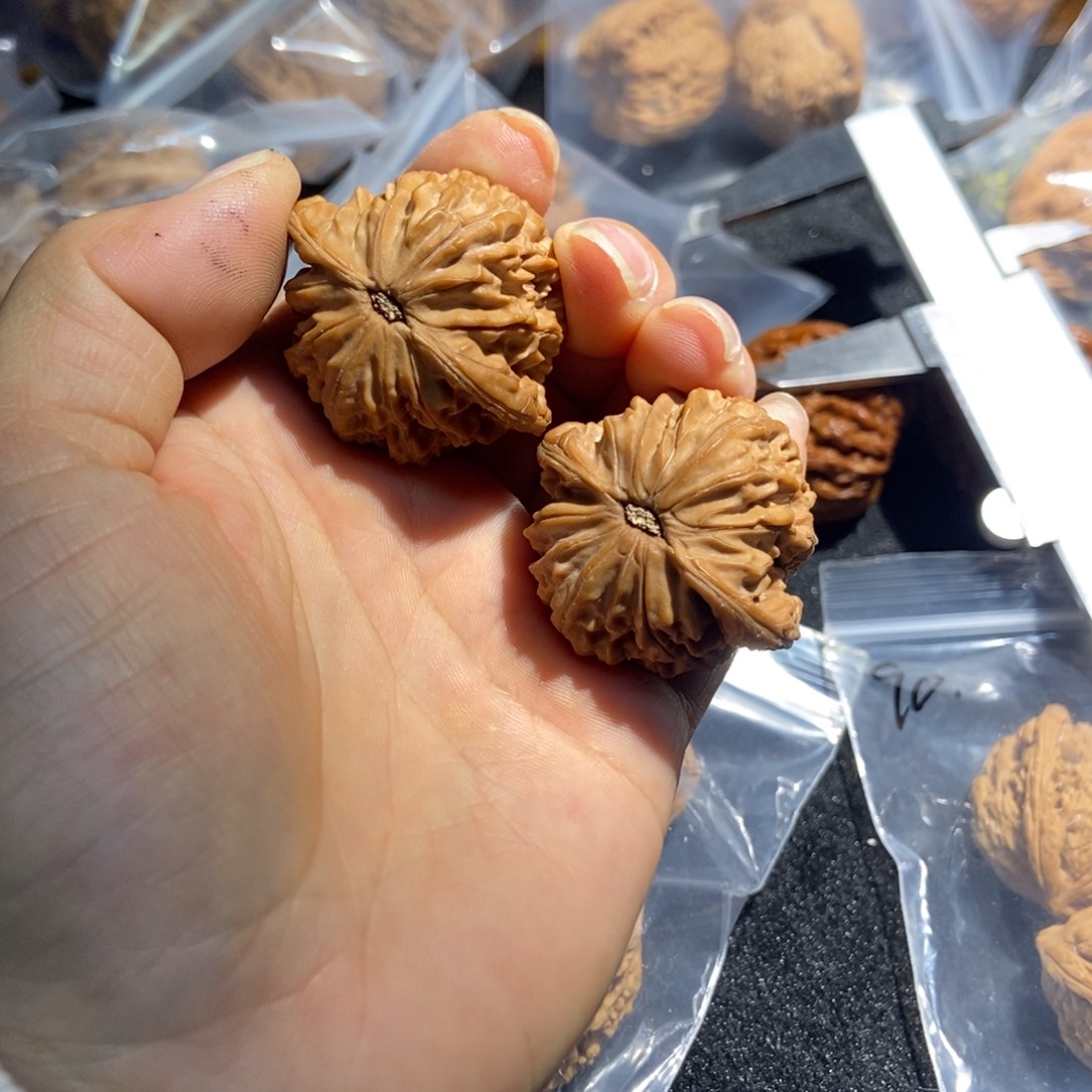 吊坠文玩核桃磨盘狮子头50