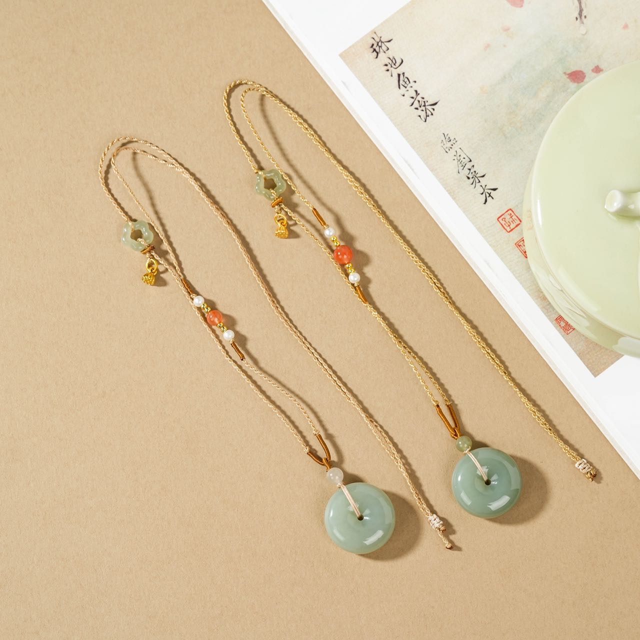 【云上好物】和田玉吊坠-多样性发其一-24.5x9.5mm-DS59667-22（JG）