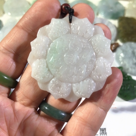 颈饰未镶嵌翡翠直播福利
