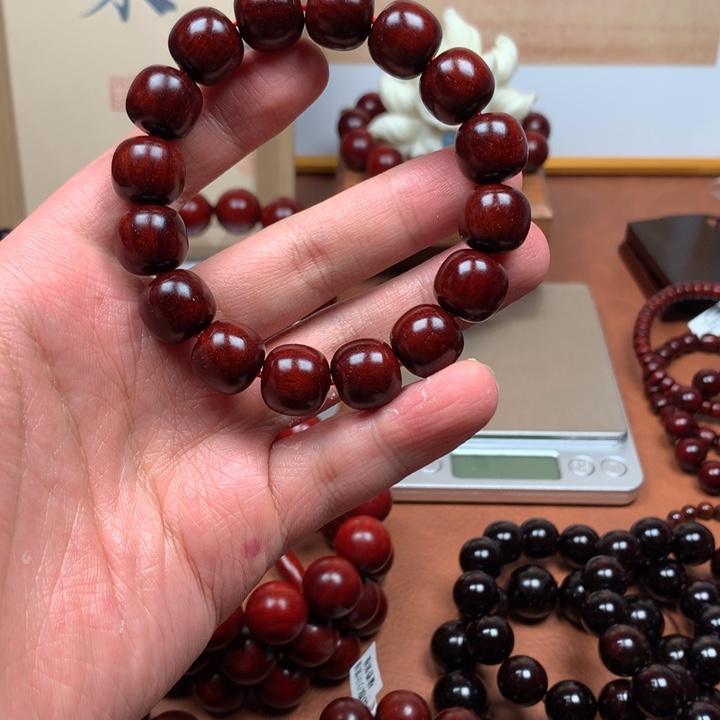 t***E檀香紫檀（小叶紫檀）