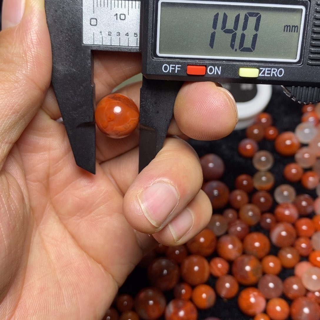 未镶嵌 14毫米一个119南红玛瑙