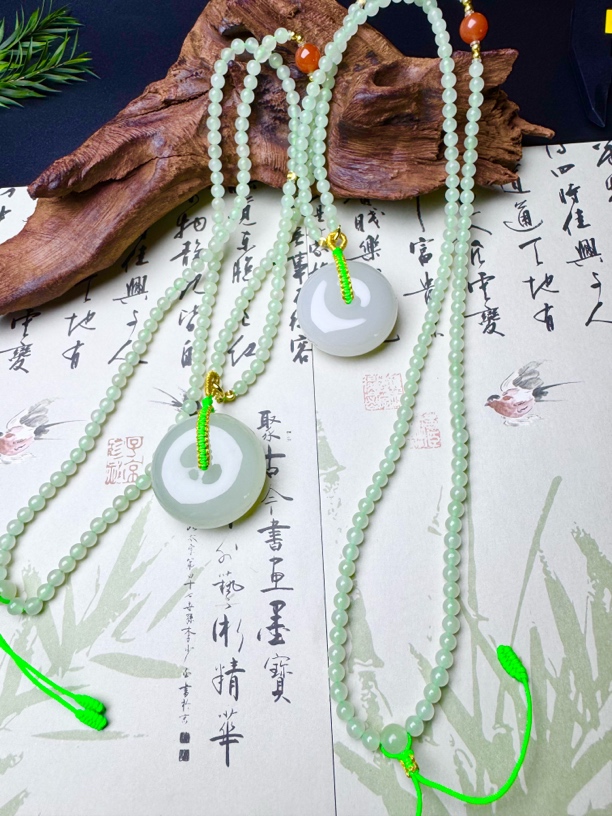 西亚珠宝HF12晴水平安扣多样发其一款式丰富