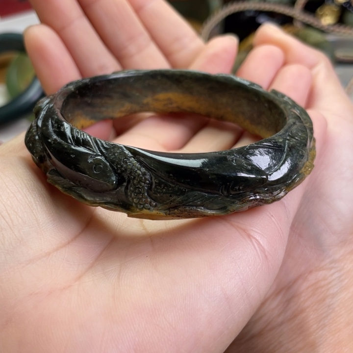 岫岩河磨玉（透闪石质玉）手镯未镶嵌心**之