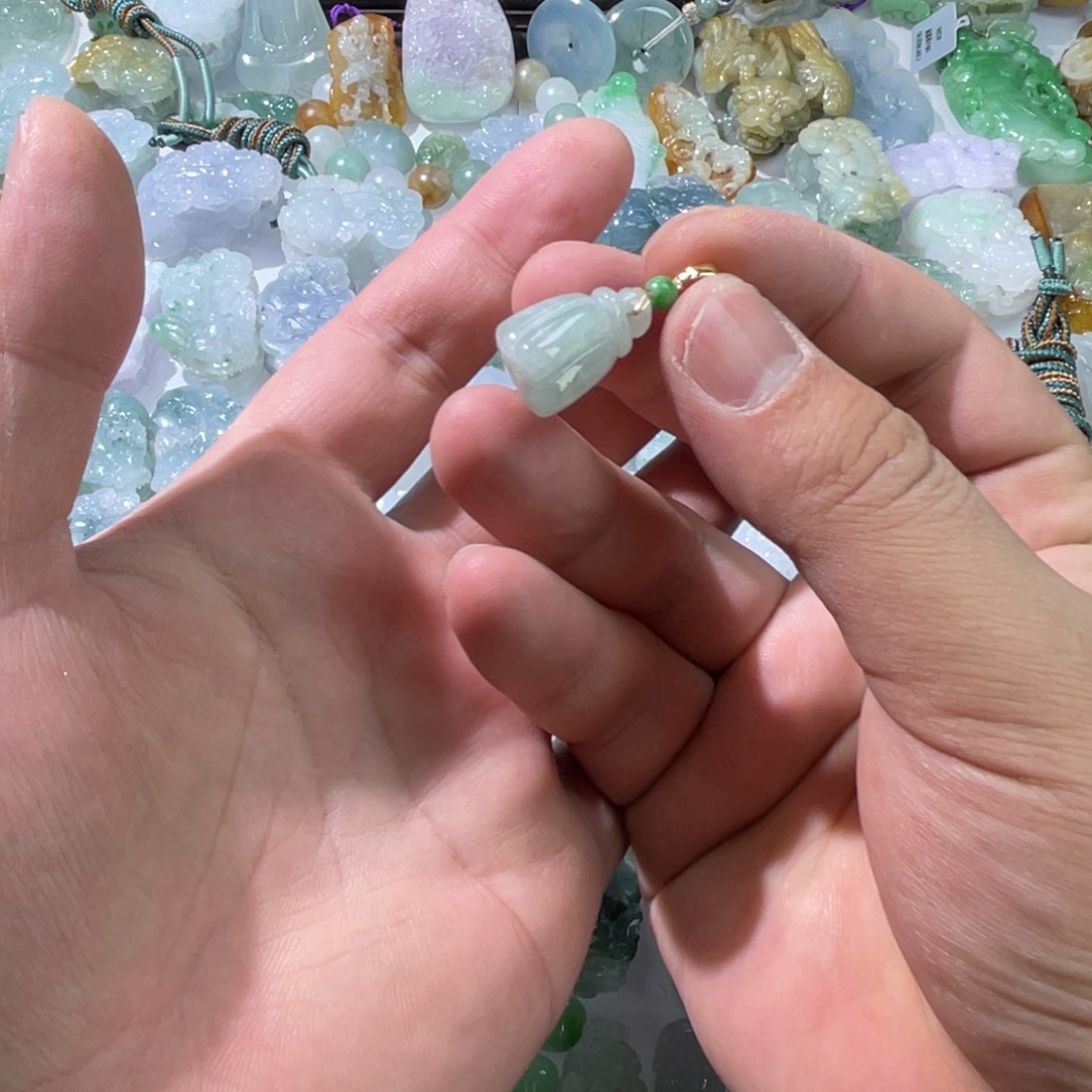 翡翠未镶嵌颈饰天然