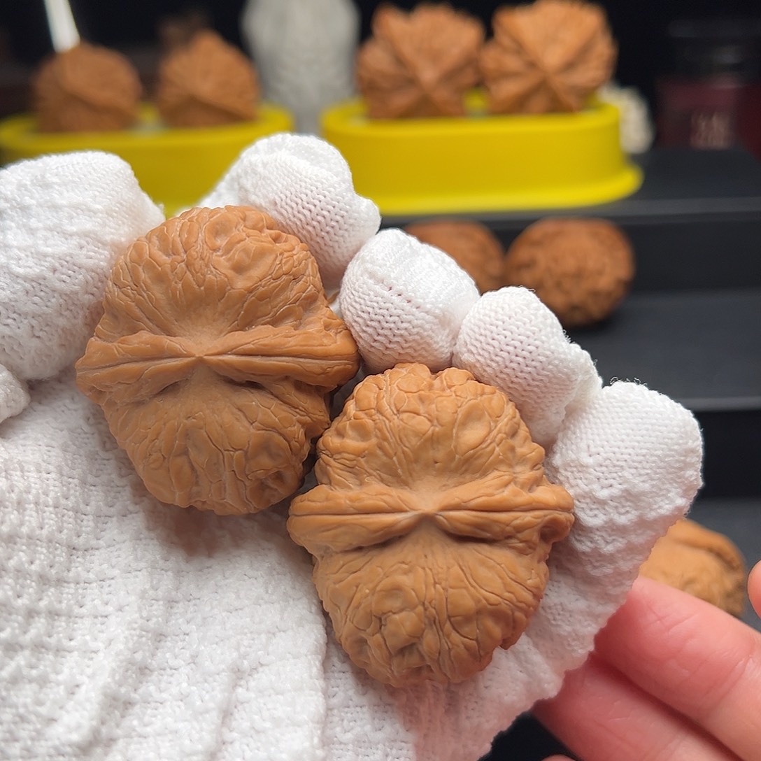 文玩核桃吊坠元宝45