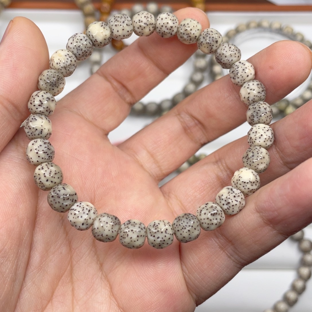 星月菩提手串糯冰石玉料半玉化8改无相