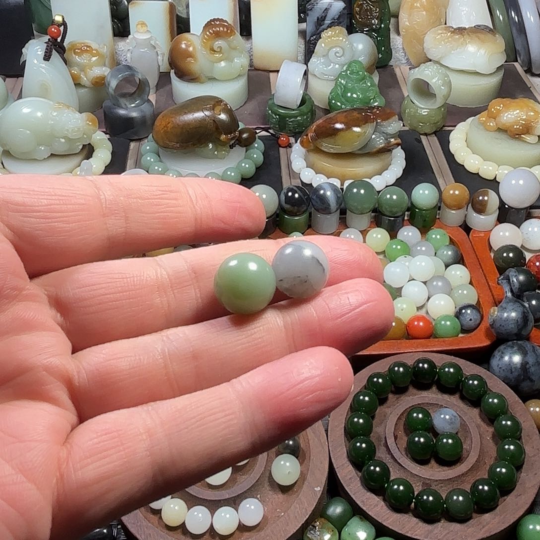 和田玉珠子未镶嵌金*