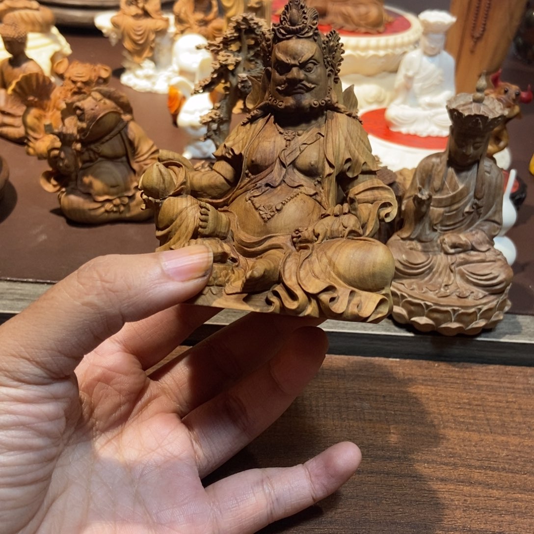 酸***丁大叶紫檀（黑酸枝木类）