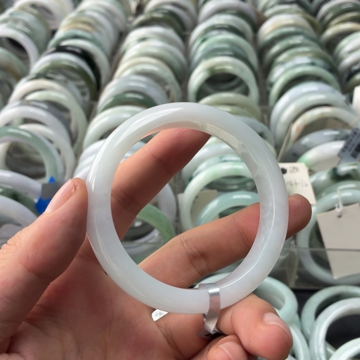 扶***光翡翠未镶嵌手镯翡翠手镯