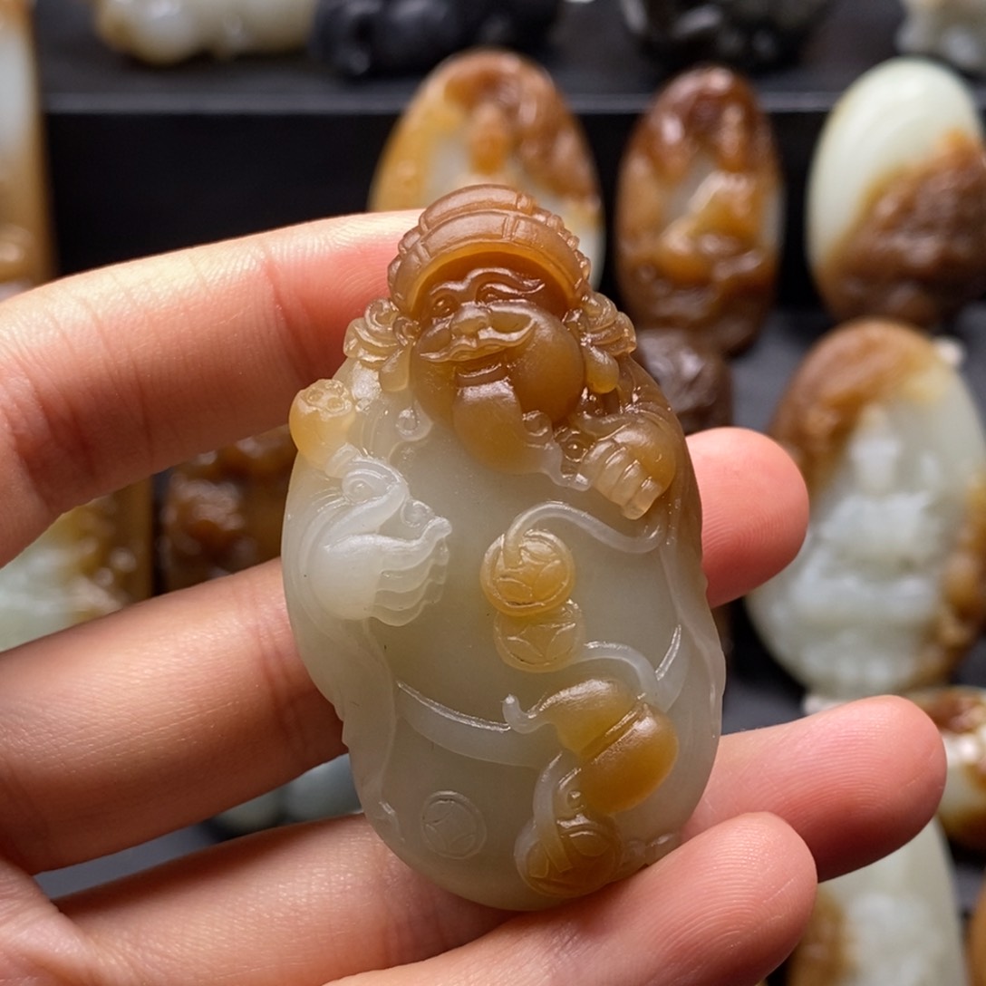 和田玉挂件未镶嵌九***家