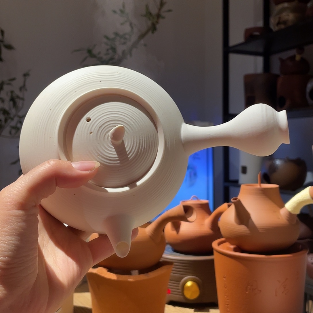 阳***好微瑕700ml白泥宫灯