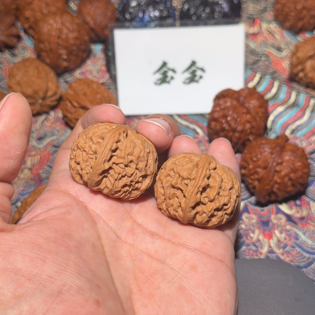 把件文玩核桃2311龙眼元宝，尺寸36 36 29