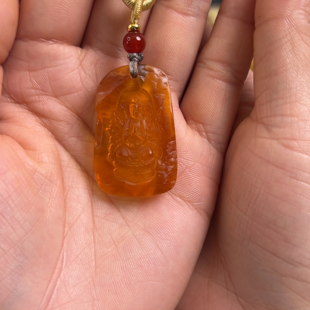 琥珀未镶嵌裸石鼠