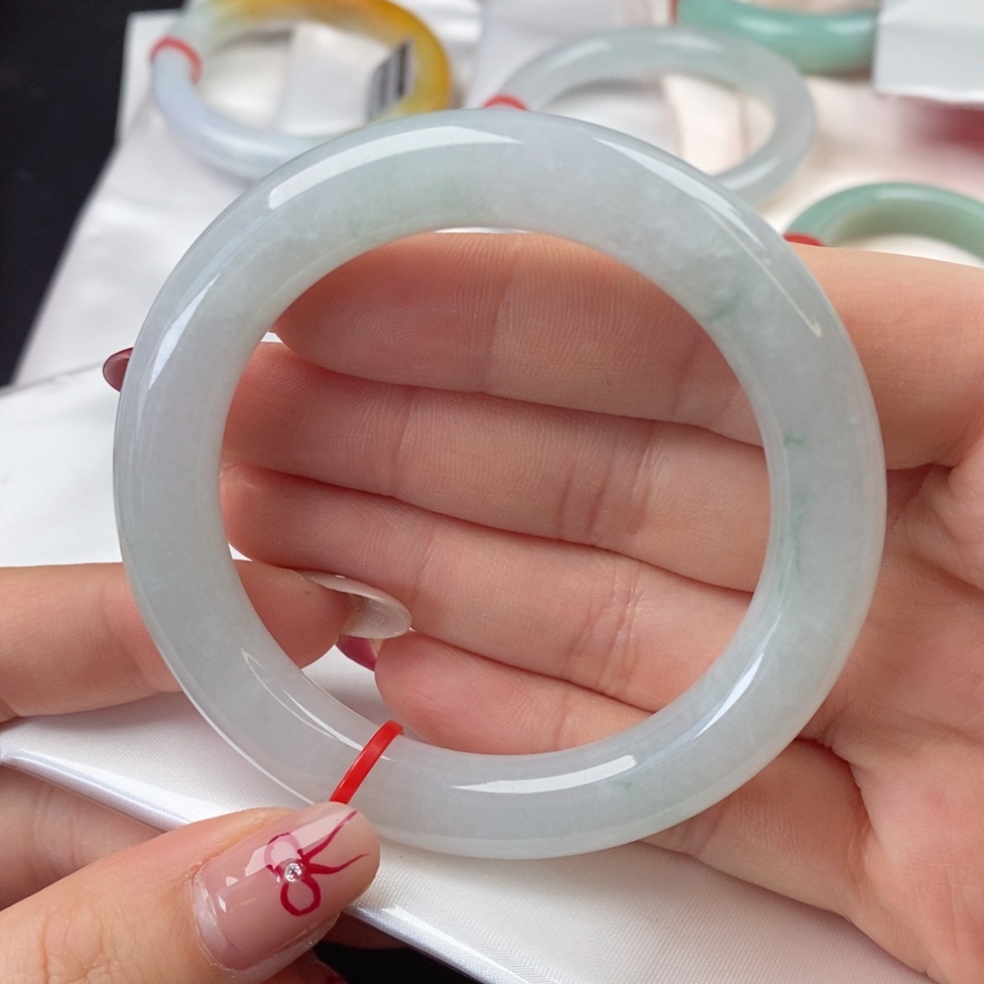 翡翠手镯未镶嵌55圆条