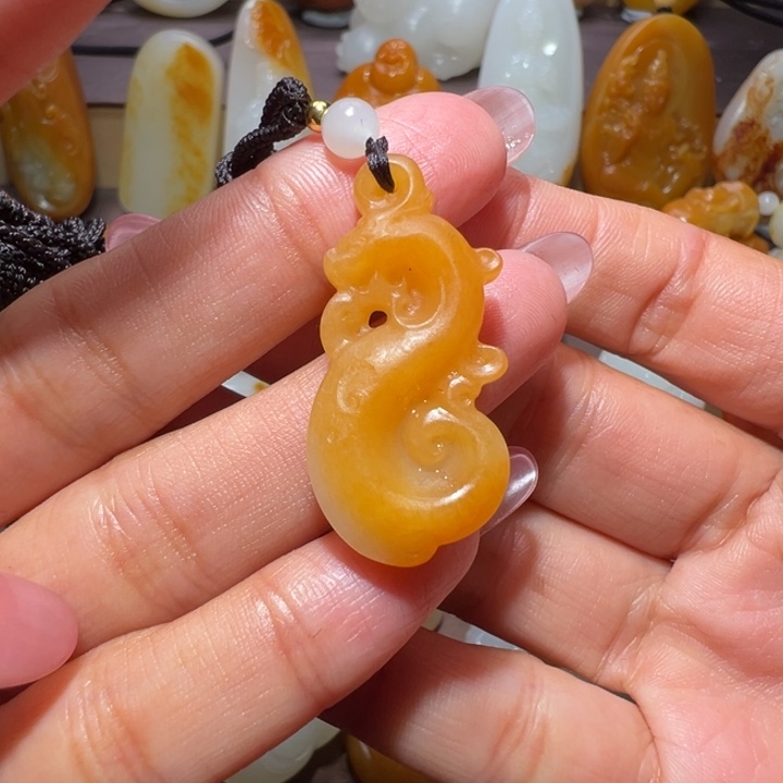 和田玉挂件未镶嵌