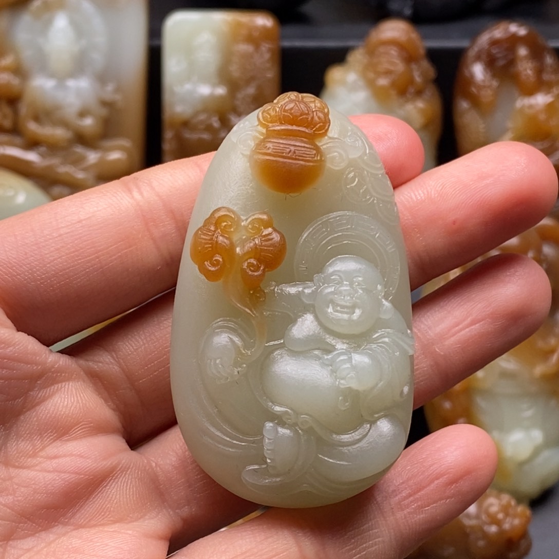 和田玉挂件未镶嵌山****啊