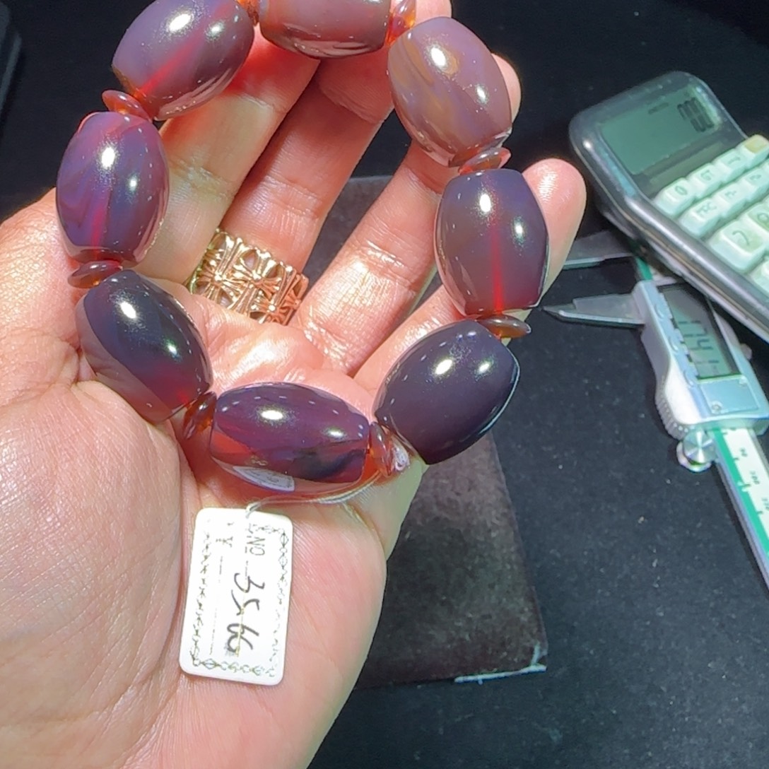 琥珀未镶嵌裸石琥珀