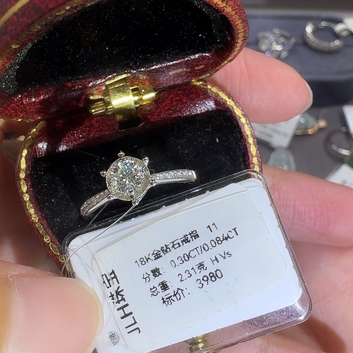 18K金镶嵌戒指/指环钻石