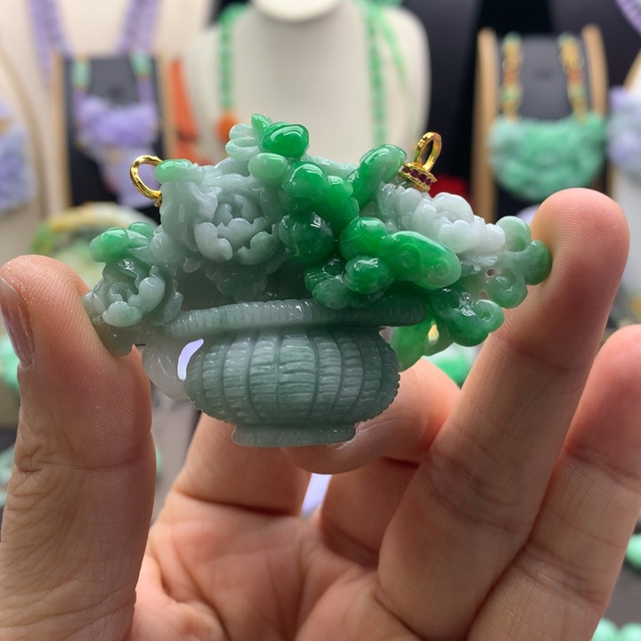 翡翠吊坠(不含链)未镶嵌小**良
