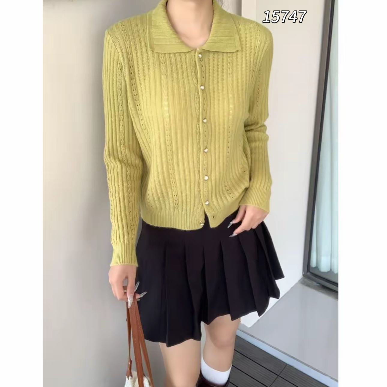 15747（部分无水洗唛，介意慎拍）WANGDAN新款翻领针织长袖开衫