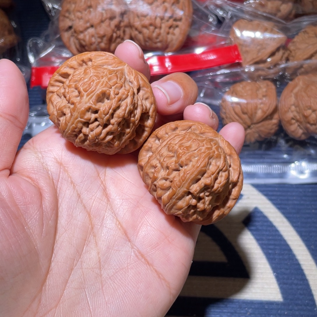 文玩核桃吊坠全品闷白42