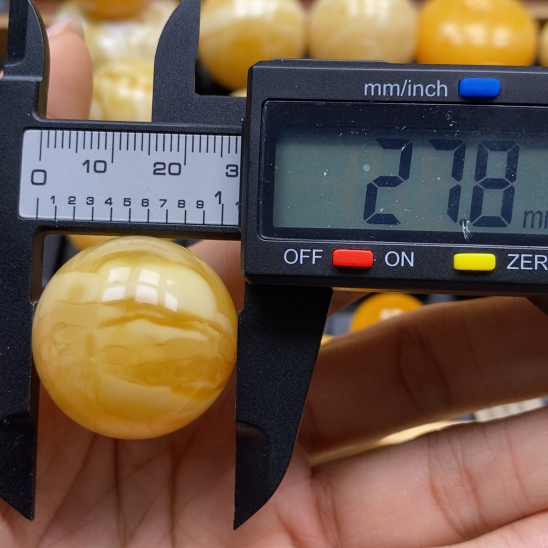 蜜蜡未镶嵌珠宝奇石