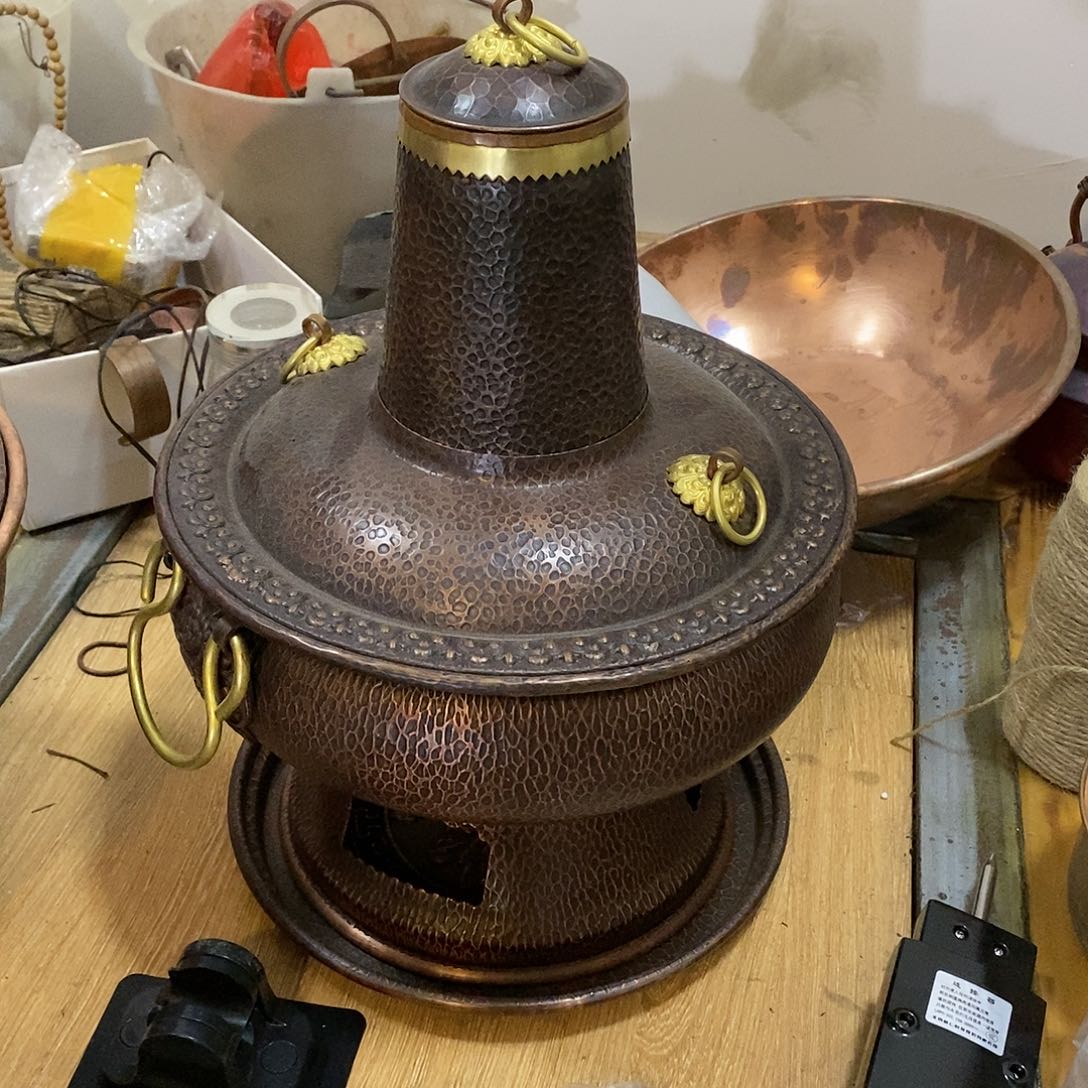 手工锻打工艺炭火锅32复古