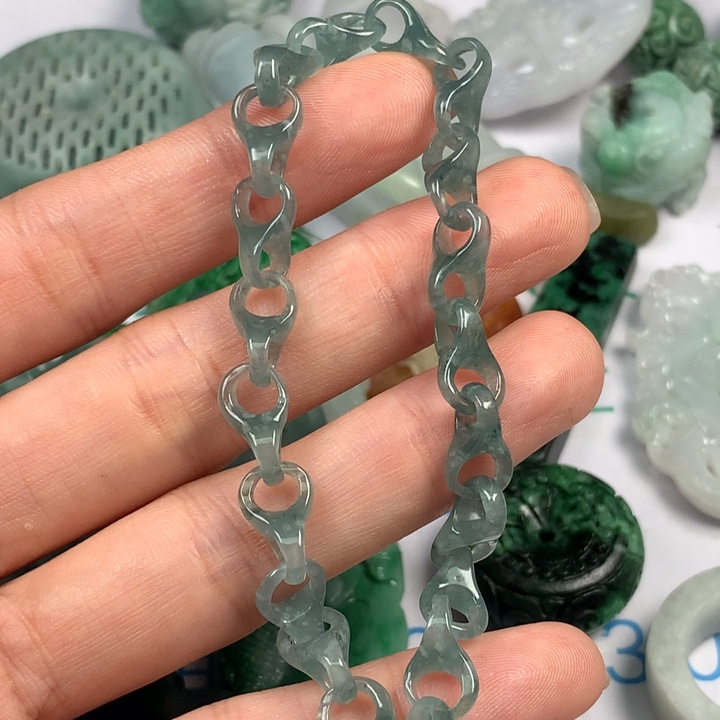 翡翠未镶嵌颈饰翡翠