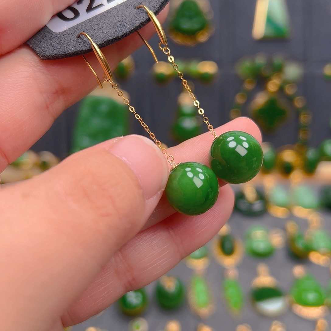 和田玉18K金镶嵌耳饰