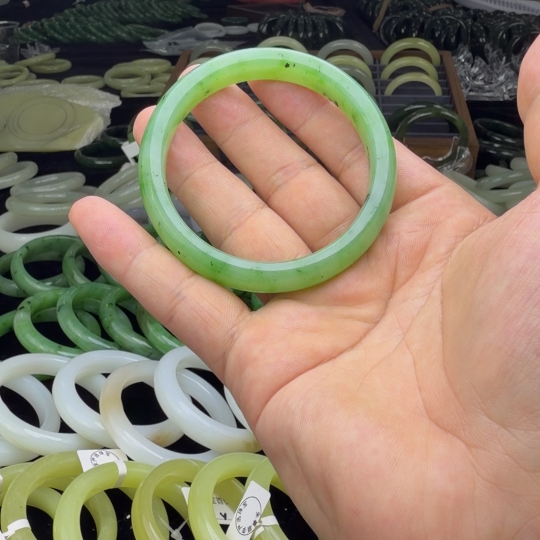 纱***啦和田玉未镶嵌车挂